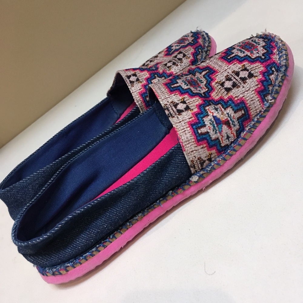 3/$10 ✨ Colorful espadrilles